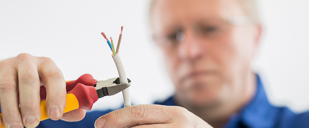 DGUV Vorschrift 3-Check bei Elektroinstallation Maas in Zeitz